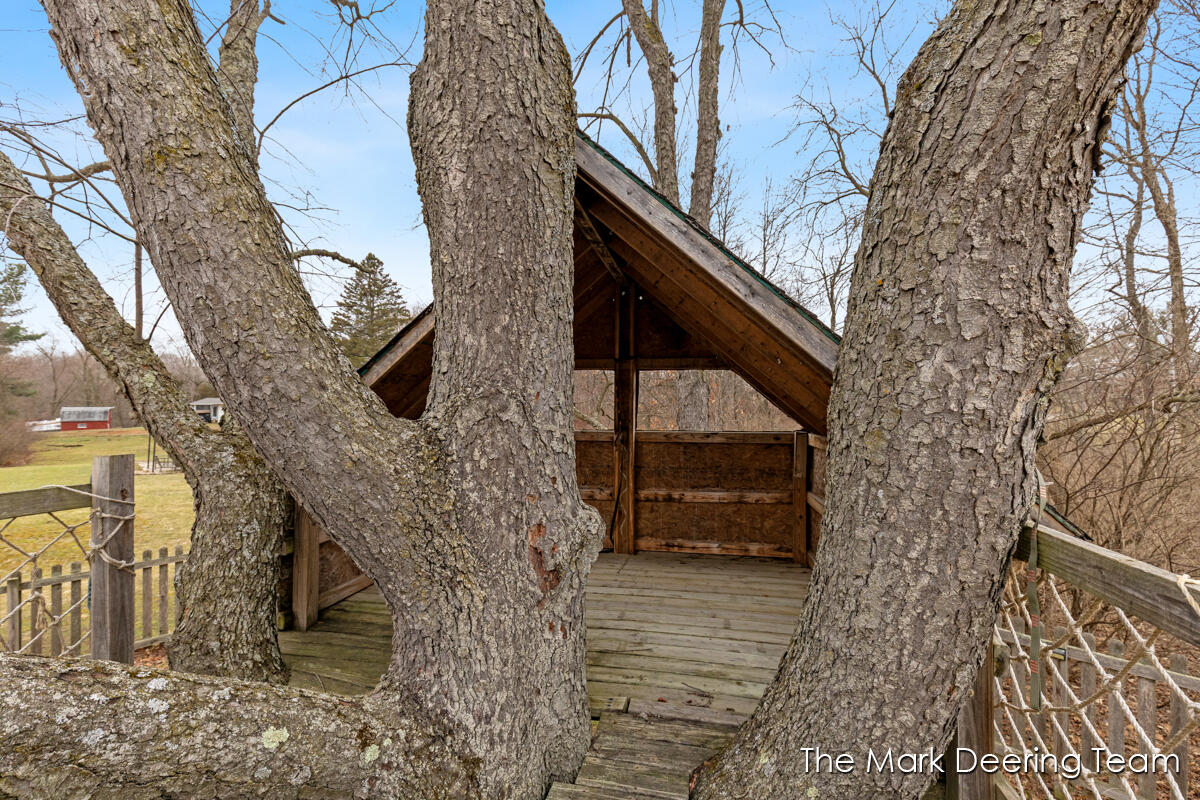 8471 45th Street, Ada, MI, 49301-9254