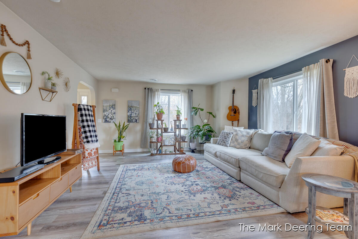 8471 45th Street, Ada, MI, 49301-9254