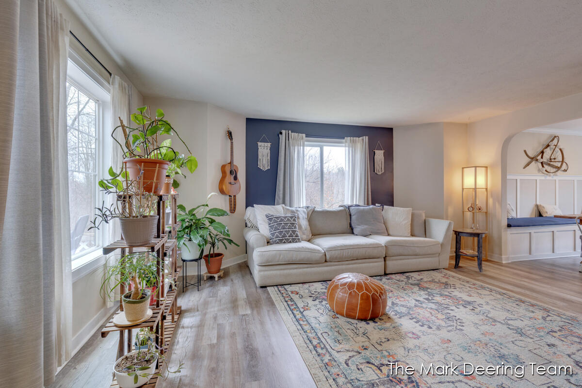 8471 45th Street, Ada, MI, 49301-9254