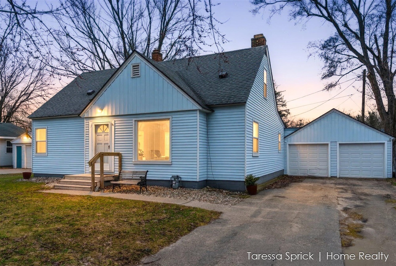 112 Cambridge Avenue, Holland, MI, 49423
