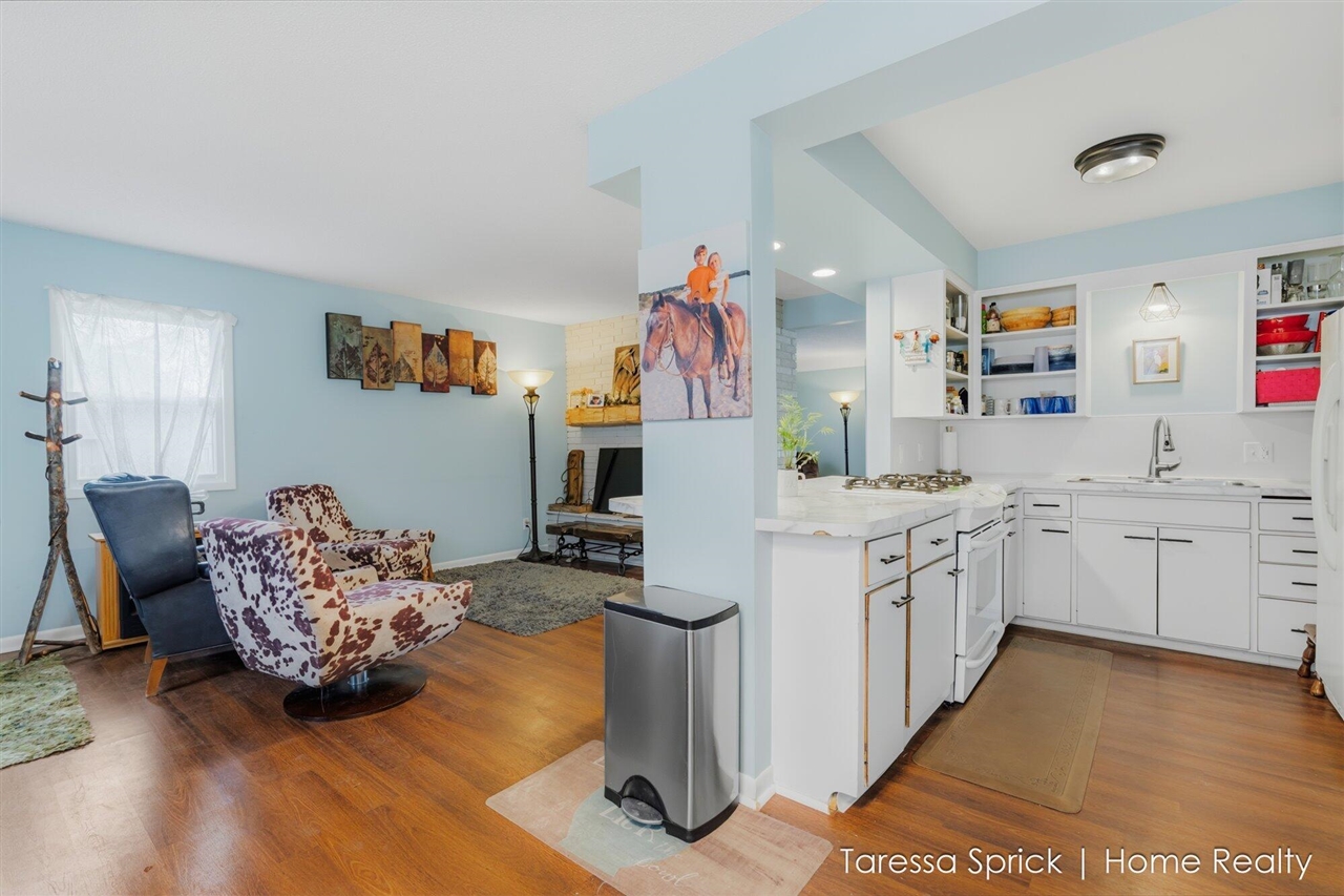 112 Cambridge Avenue, Holland, MI, 49423