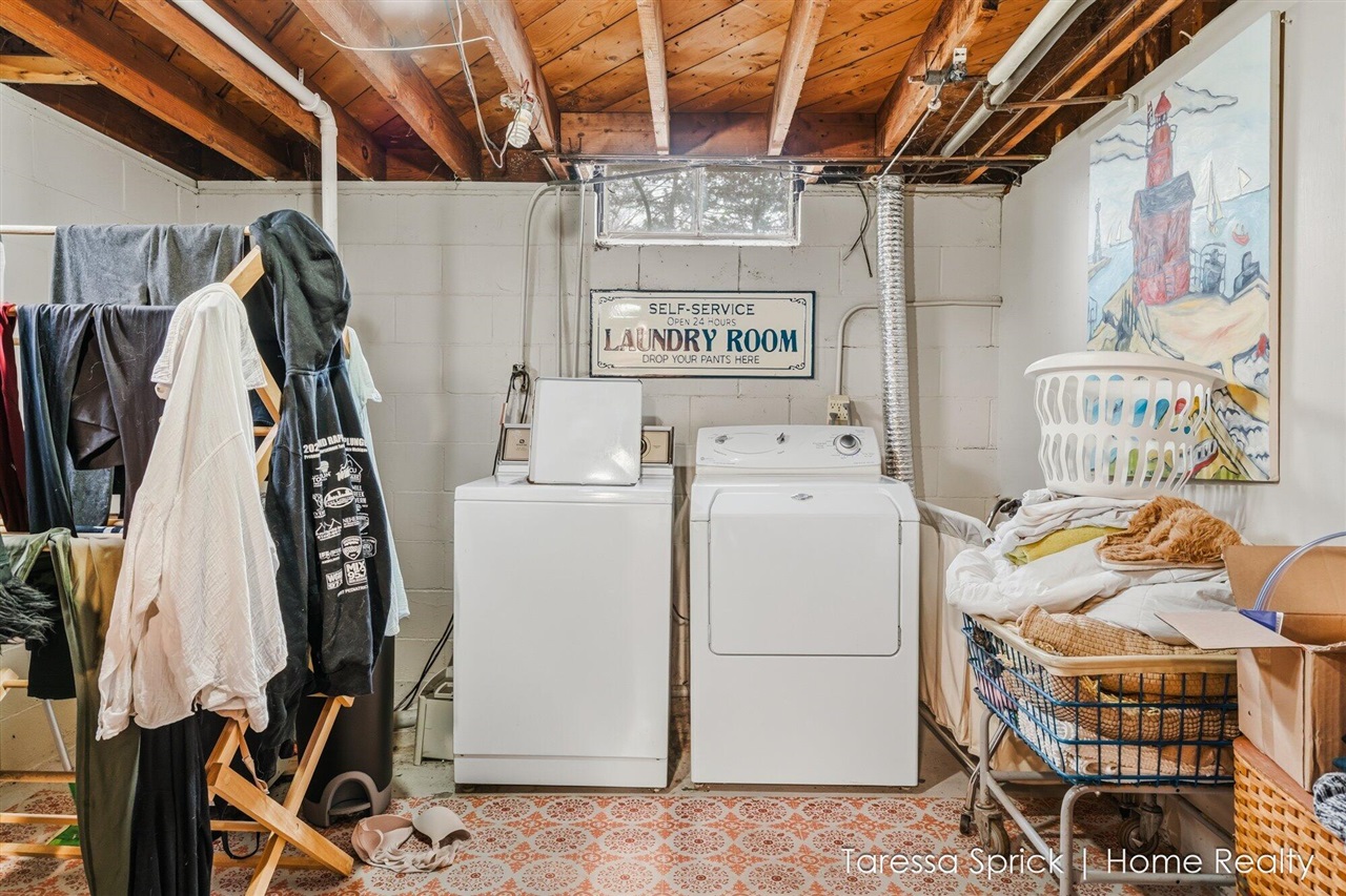 112 Cambridge Avenue, Holland, MI, 49423