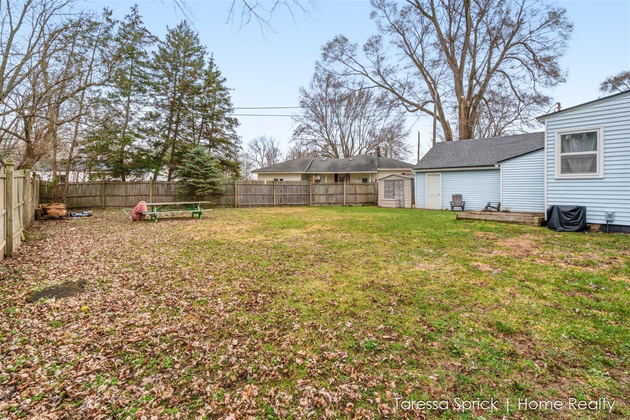 112 Cambridge Avenue, Holland, MI, 49423