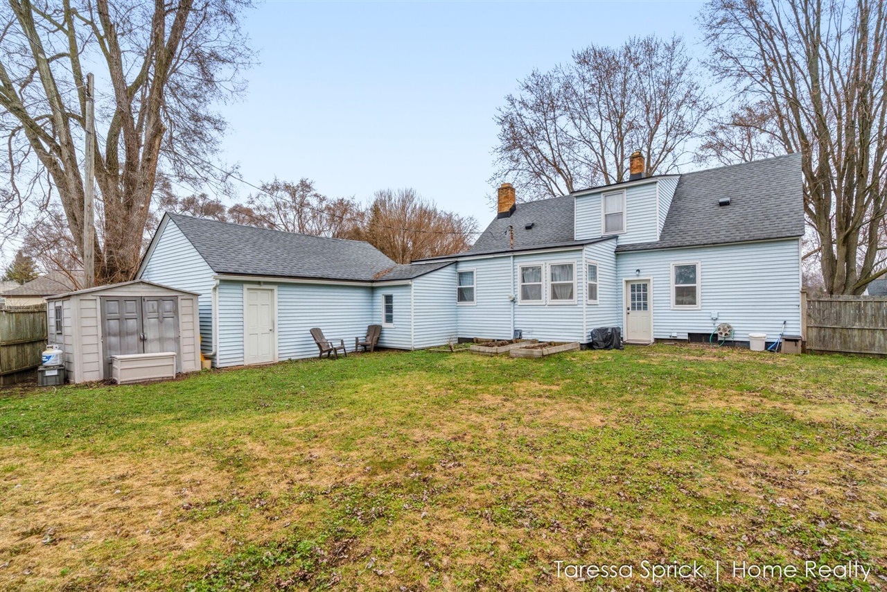 112 Cambridge Avenue, Holland, MI, 49423