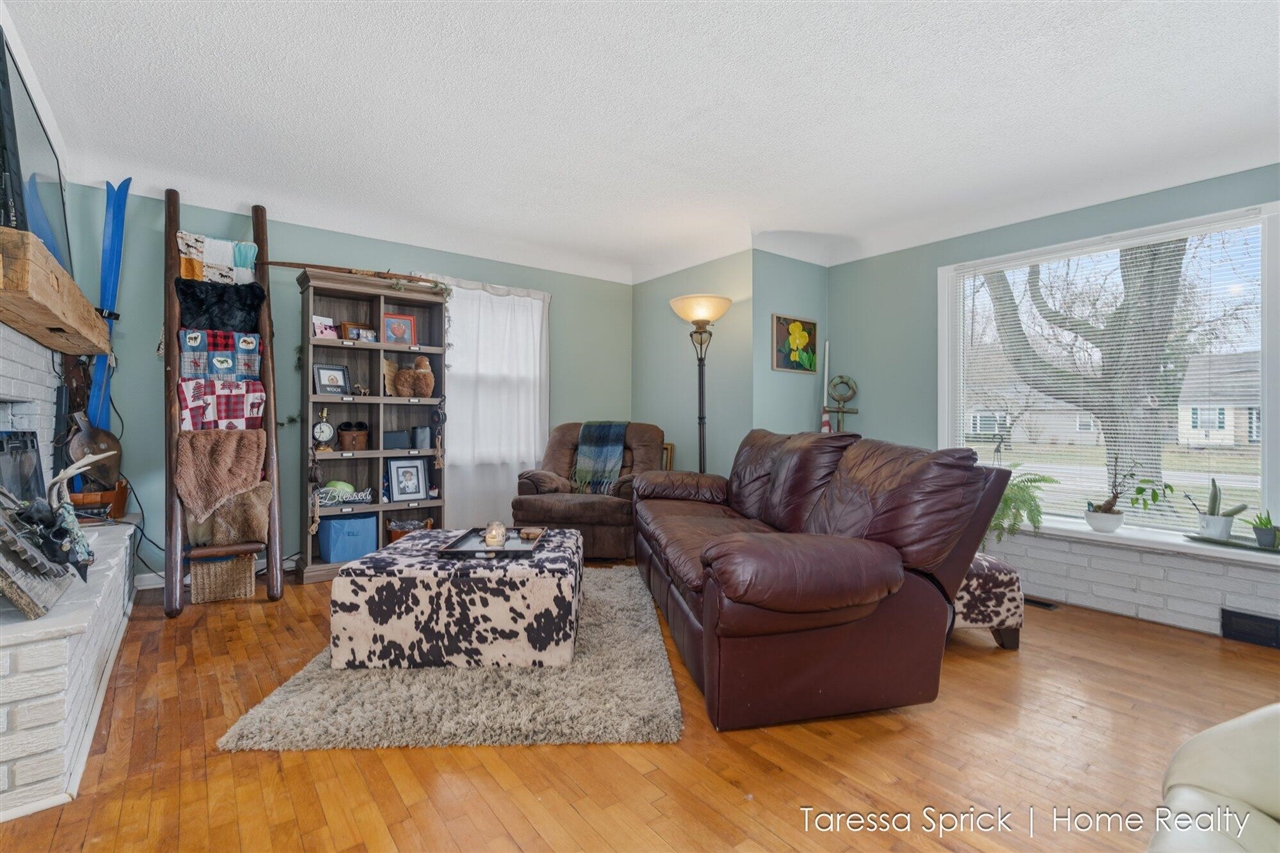 112 Cambridge Avenue, Holland, MI, 49423