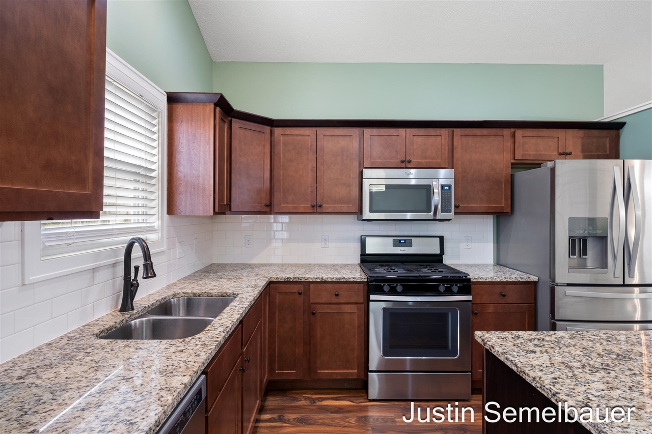 Caledonia, MI, 49316-7524