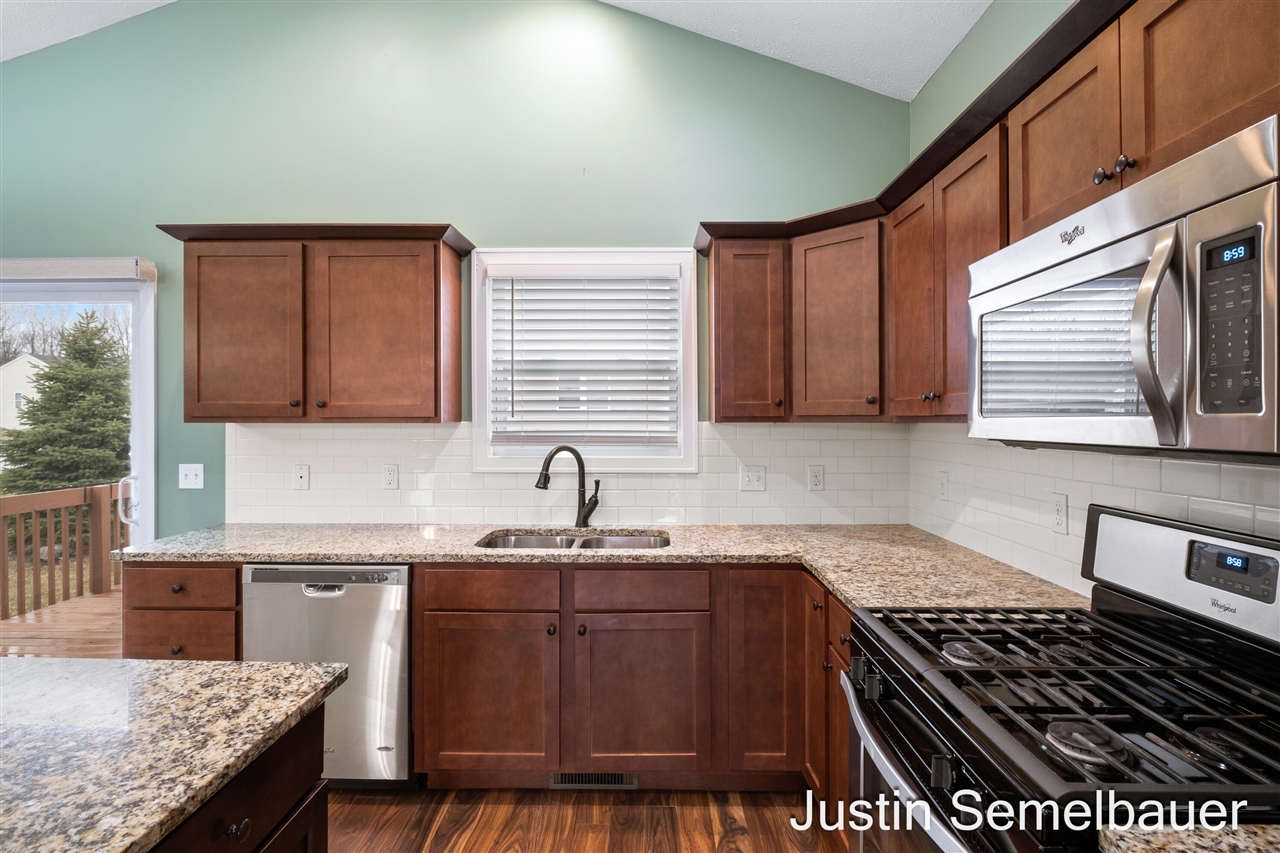 Caledonia, MI, 49316-7524