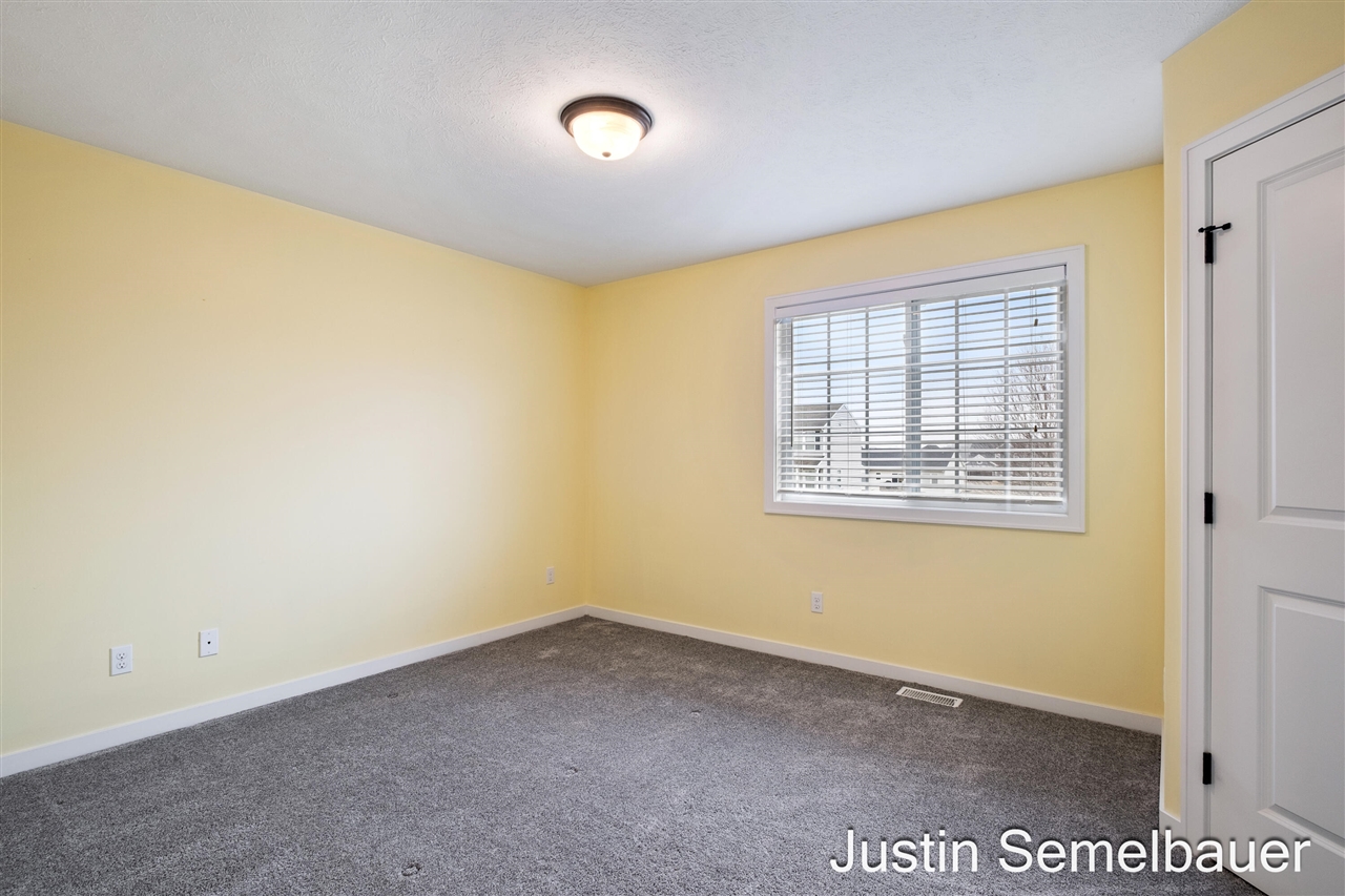 Caledonia, MI, 49316-7524