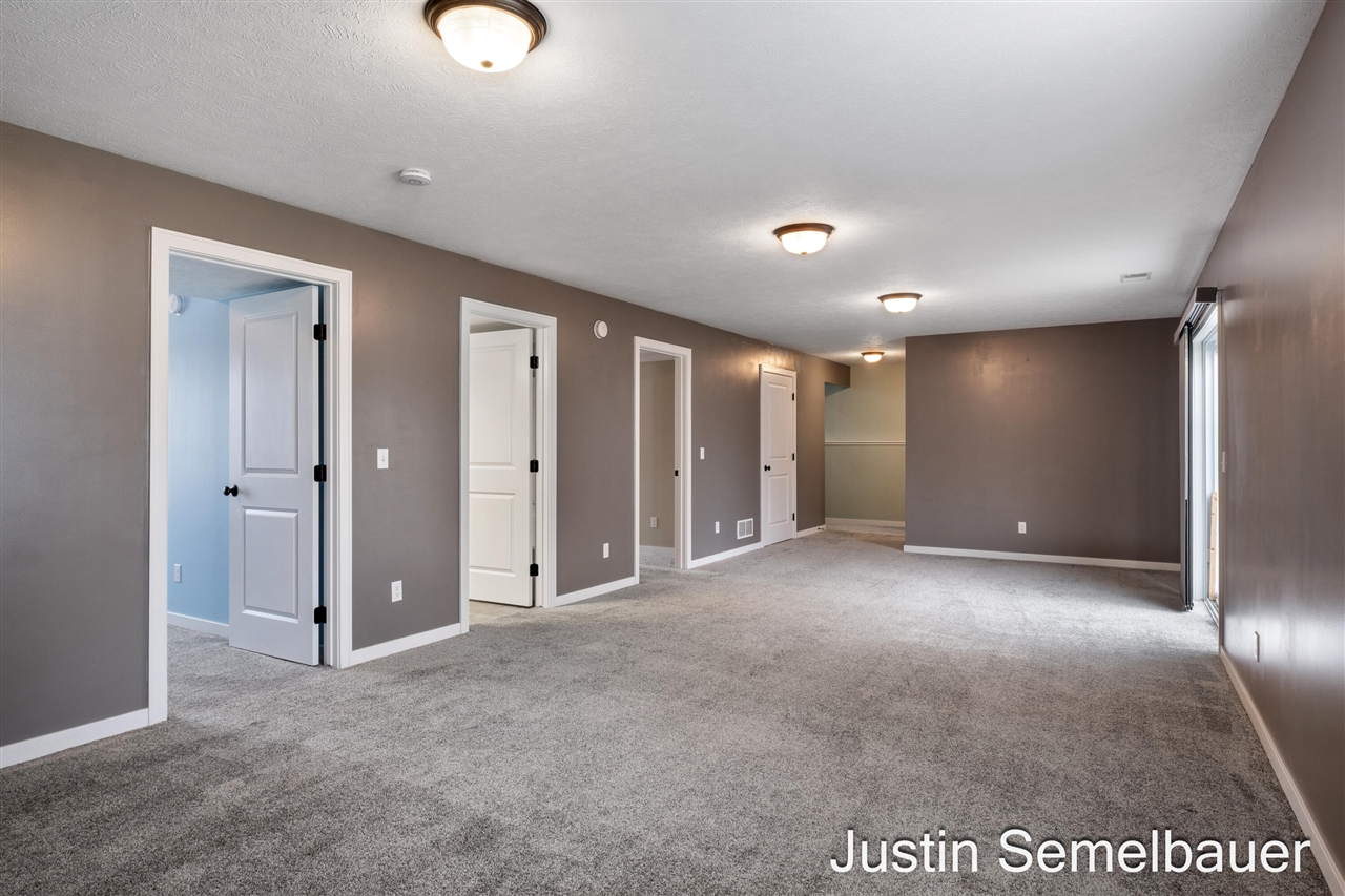 Caledonia, MI, 49316-7524