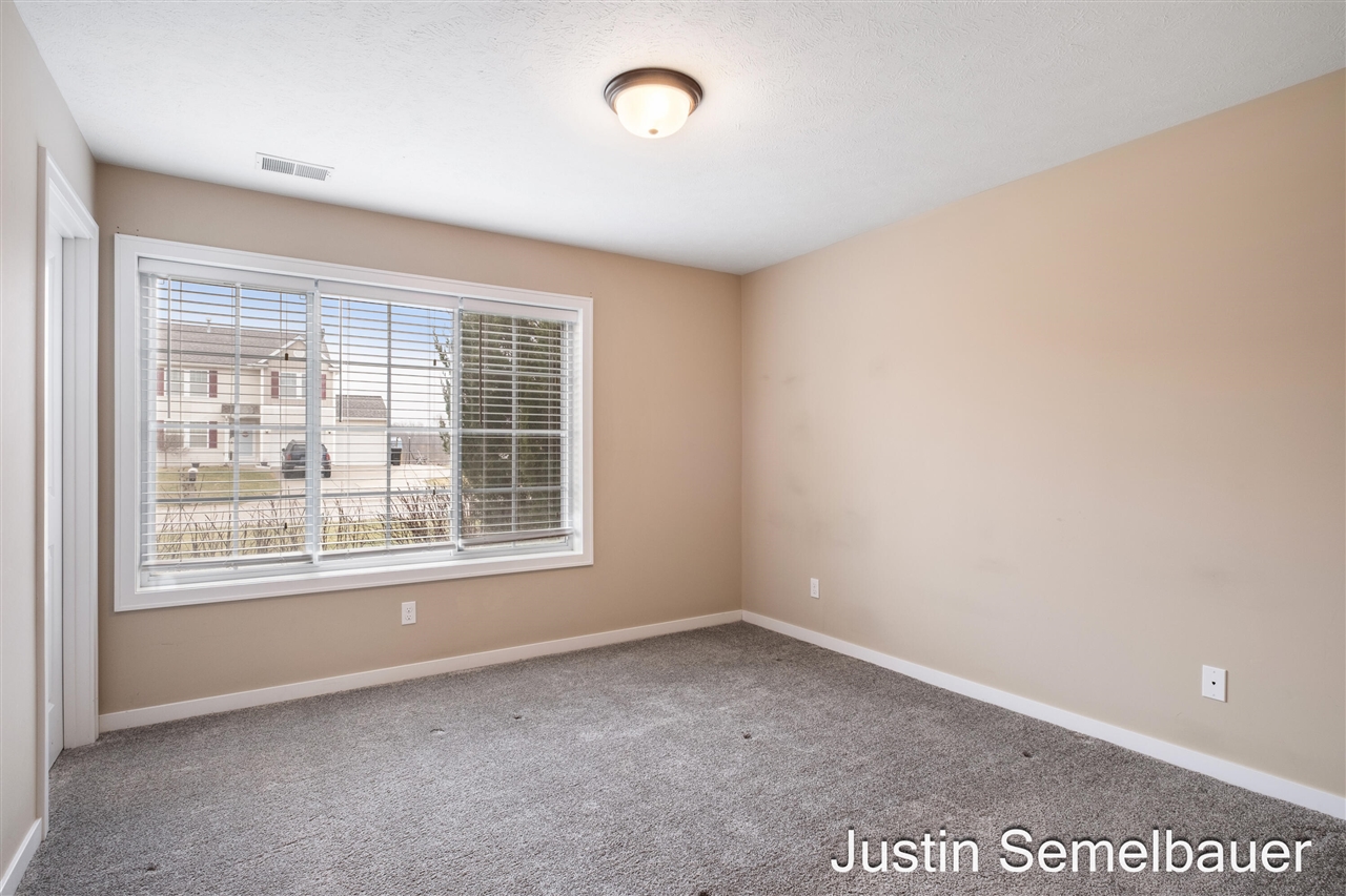 Caledonia, MI, 49316-7524