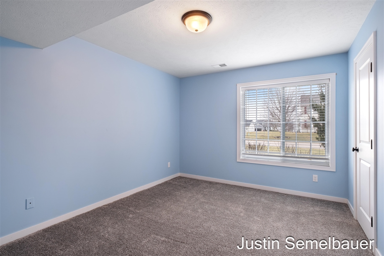 Caledonia, MI, 49316-7524