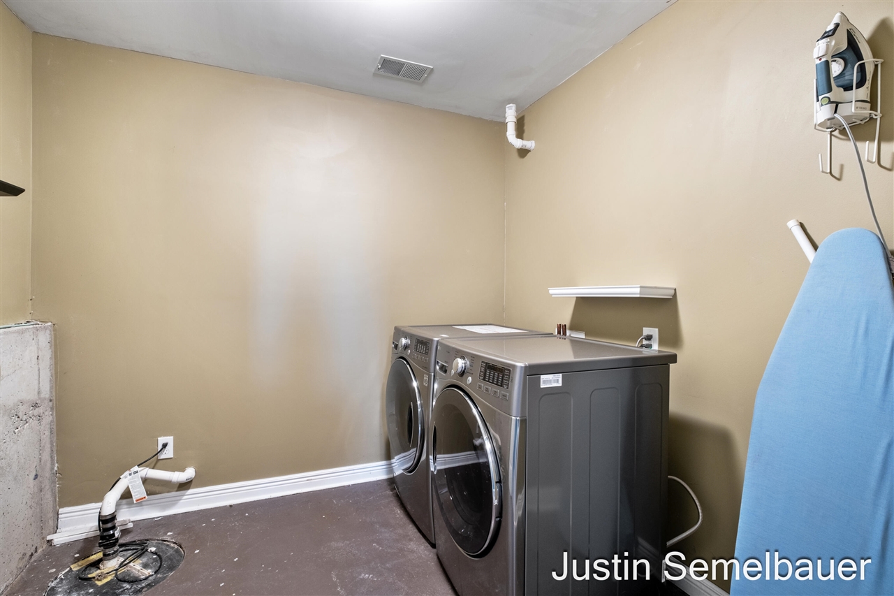 Caledonia, MI, 49316-7524