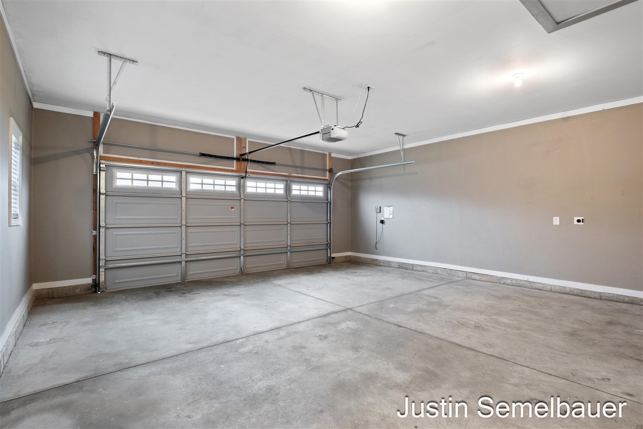 Caledonia, MI, 49316-7524