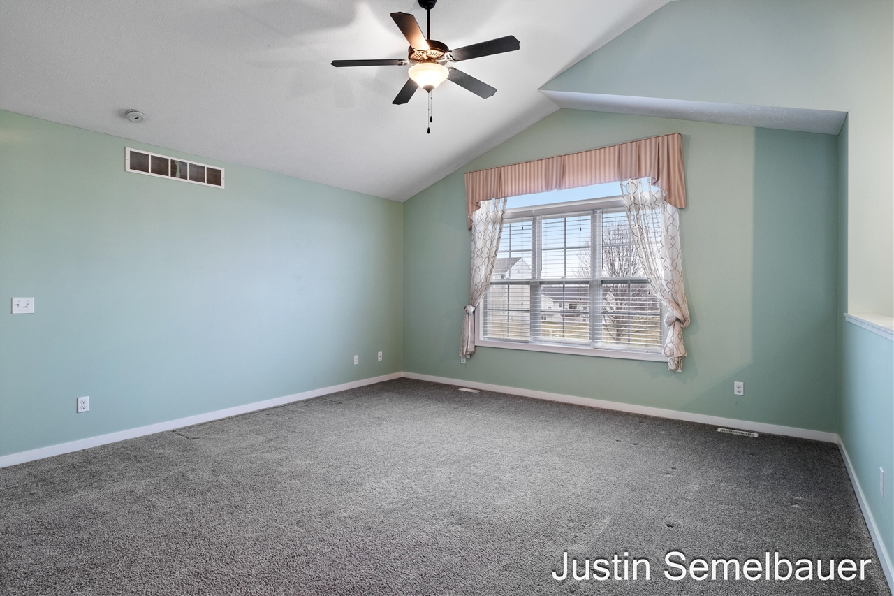 Caledonia, MI, 49316-7524