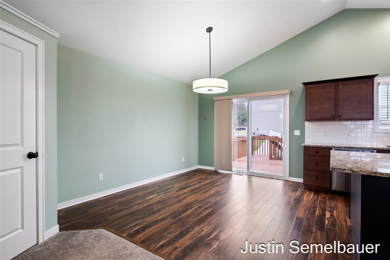 Caledonia, MI, 49316-7524