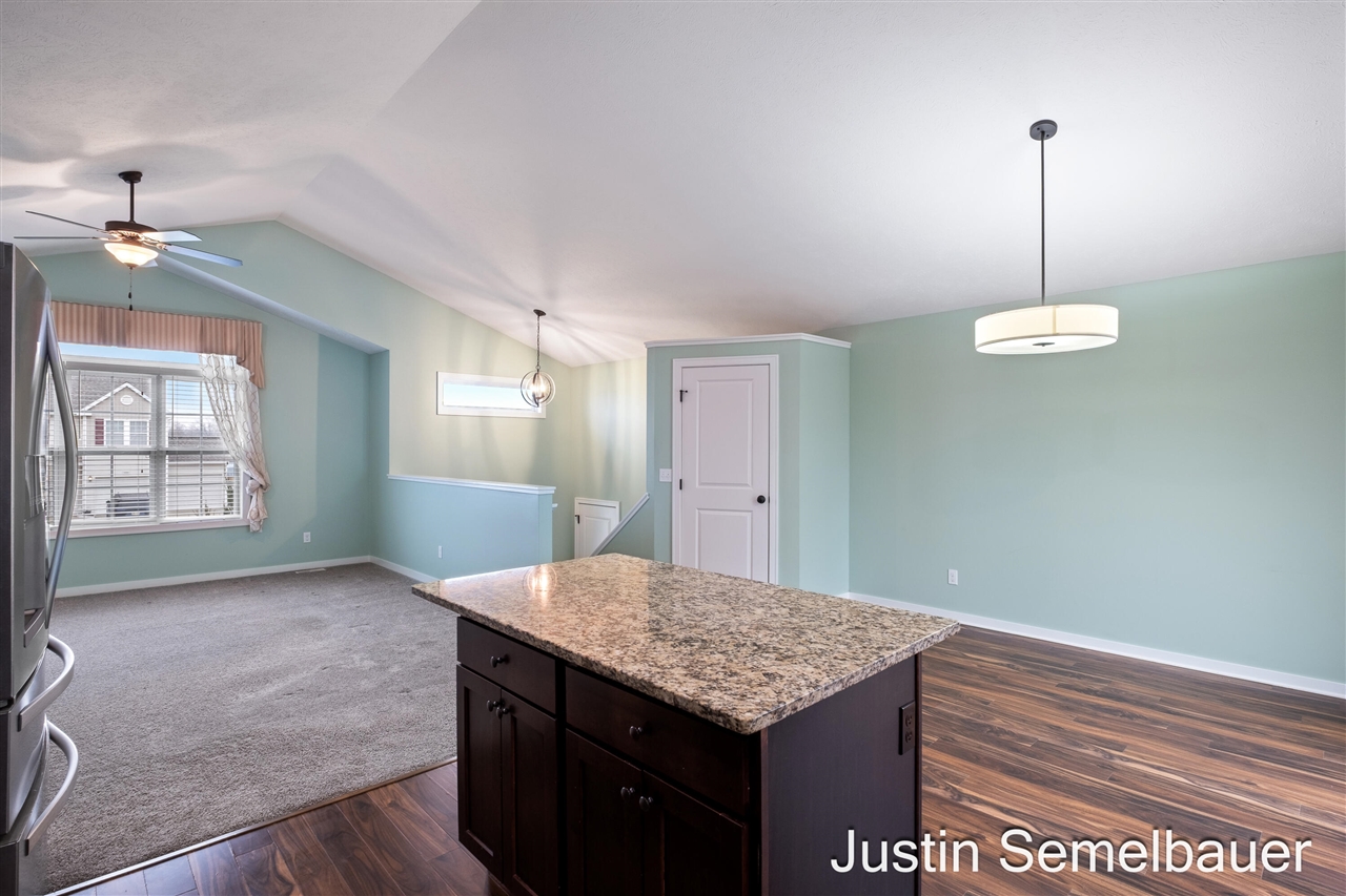 Caledonia, MI, 49316-7524