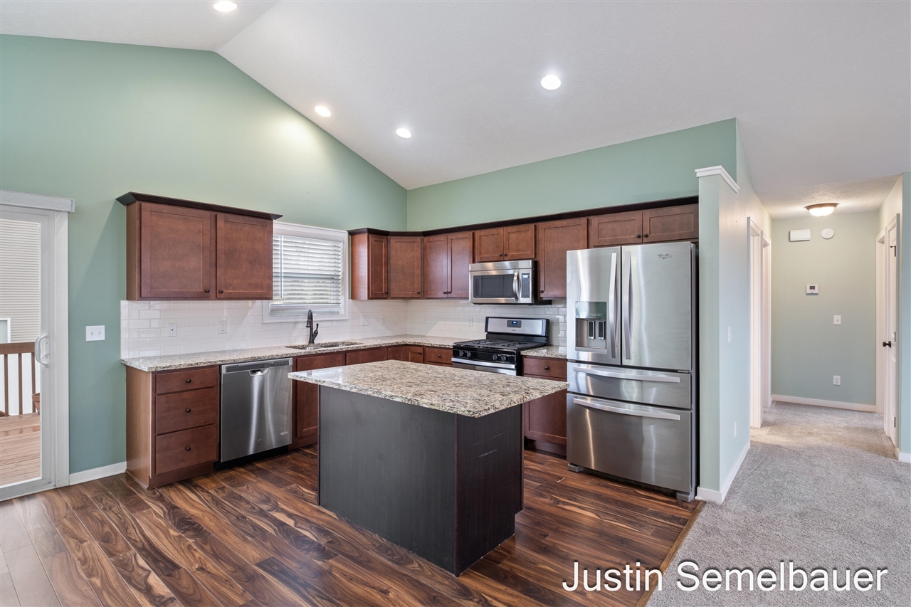 Caledonia, MI, 49316-7524