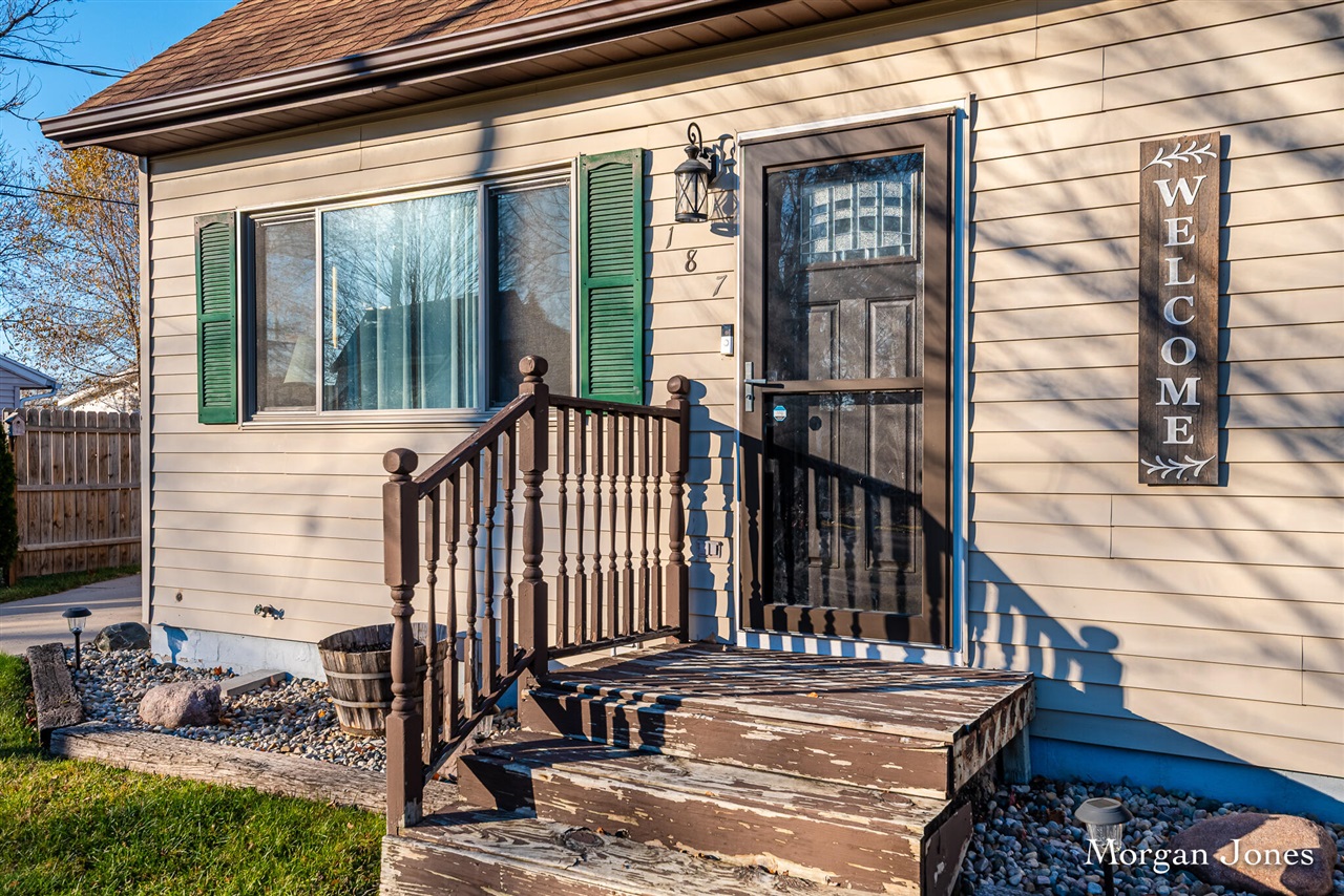 Homes for sale in Saranac, MI | 187 Washington St, Saranac, MI 48881 | MLS# 70519005