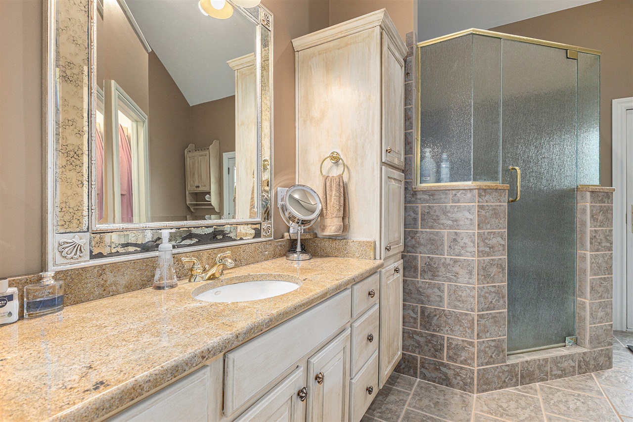 4849 Indian Creek Drive, Jackson, MI, 49201-7903