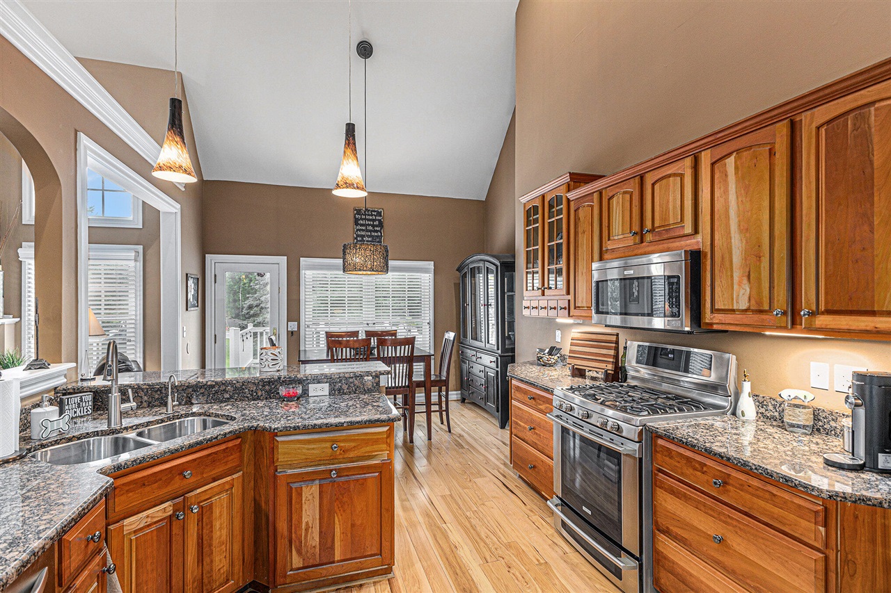 4849 Indian Creek Drive, Jackson, MI, 49201-7903