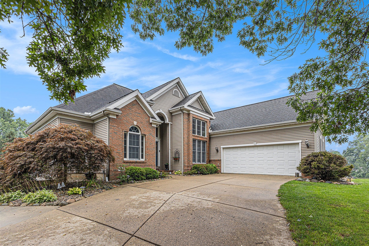 4849 Indian Creek Drive, Jackson, MI, 49201-7903