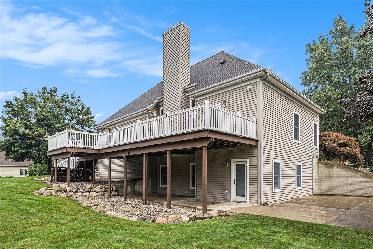 4849 Indian Creek Drive, Jackson, MI, 49201-7903