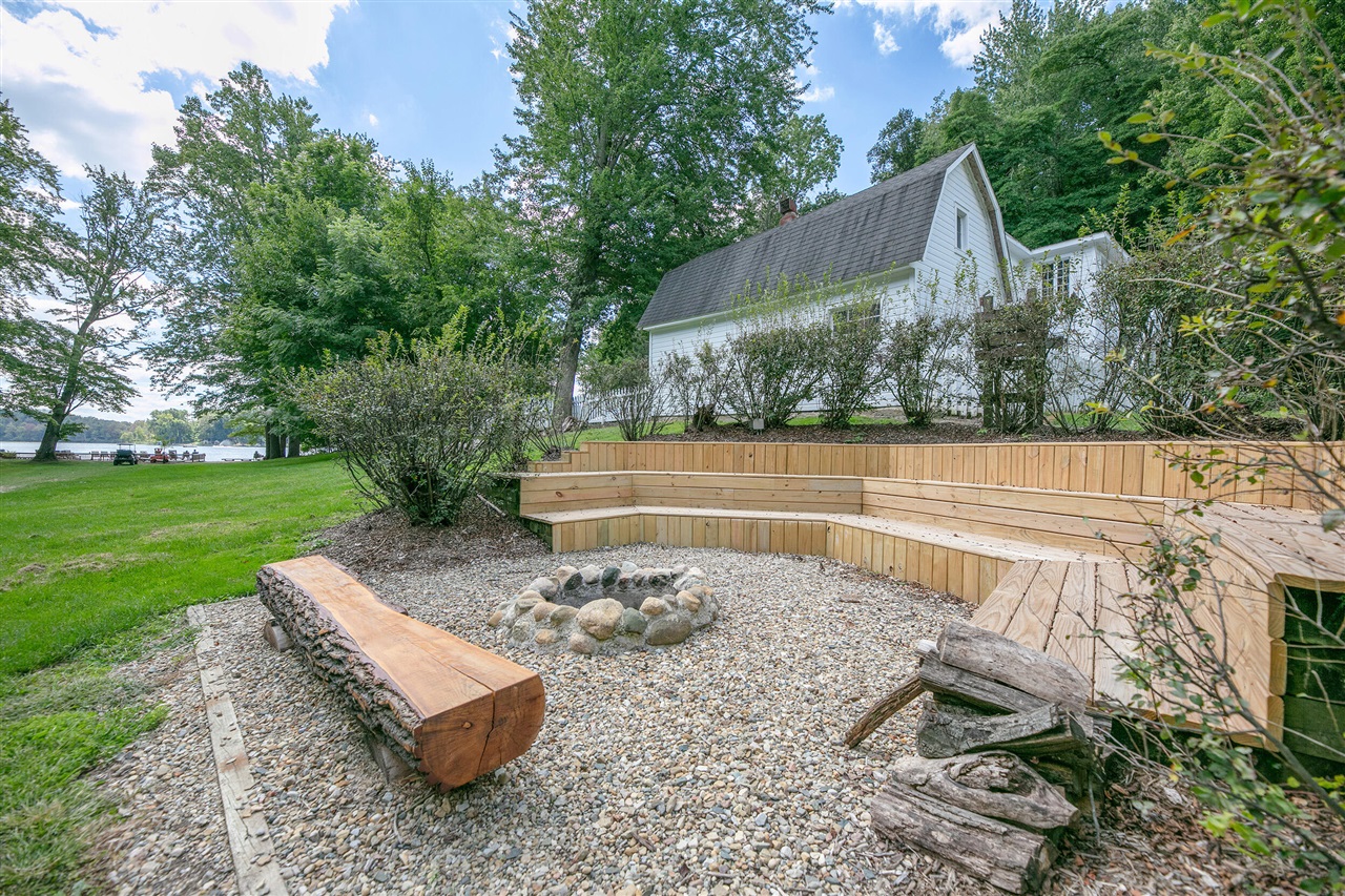 331 Charlestown Colony UNIT&nbsp;18, Buchanan, MI, 49107-8224