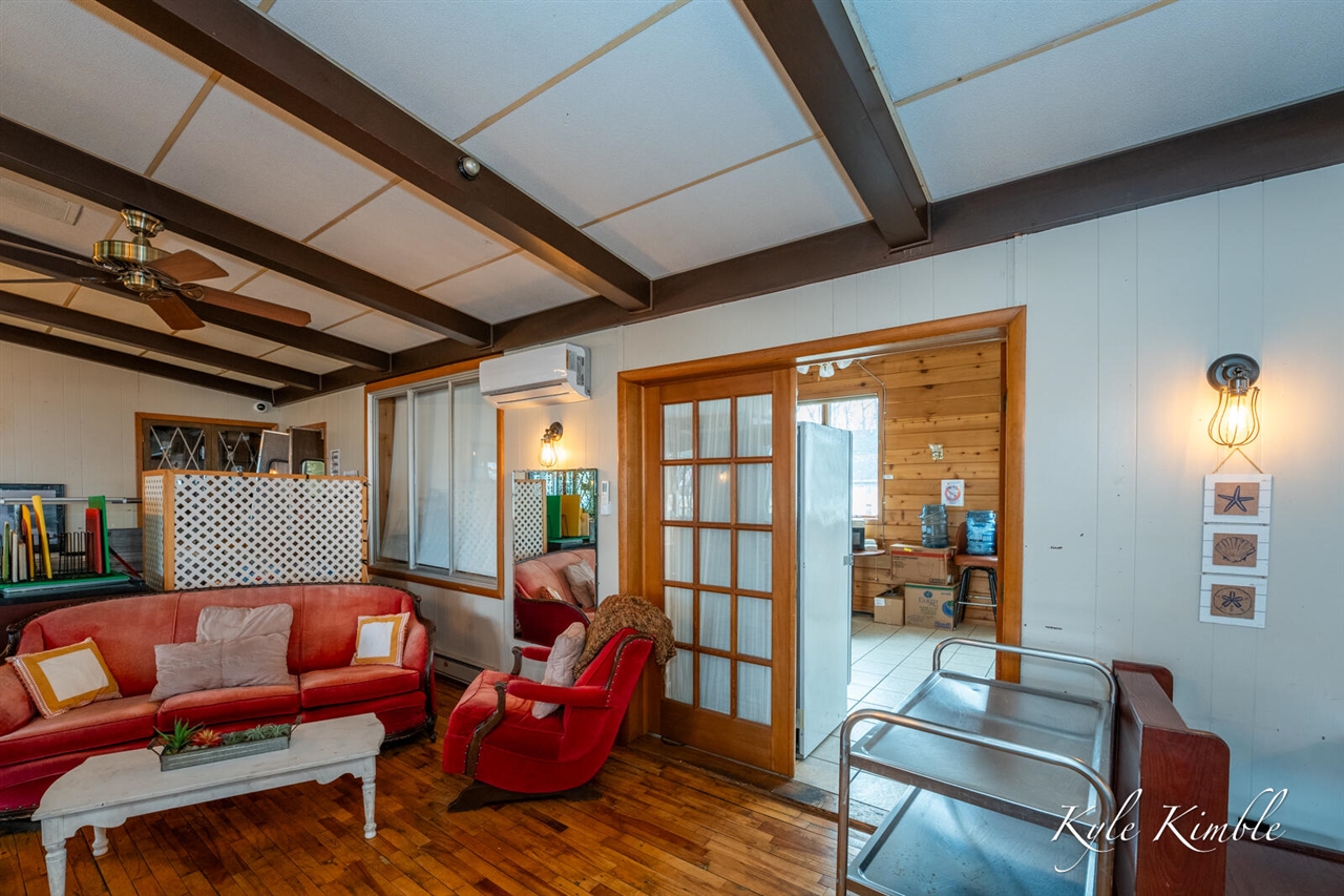 104 W Houghton Lake Drive, Prudenville, MI, 48651-8407