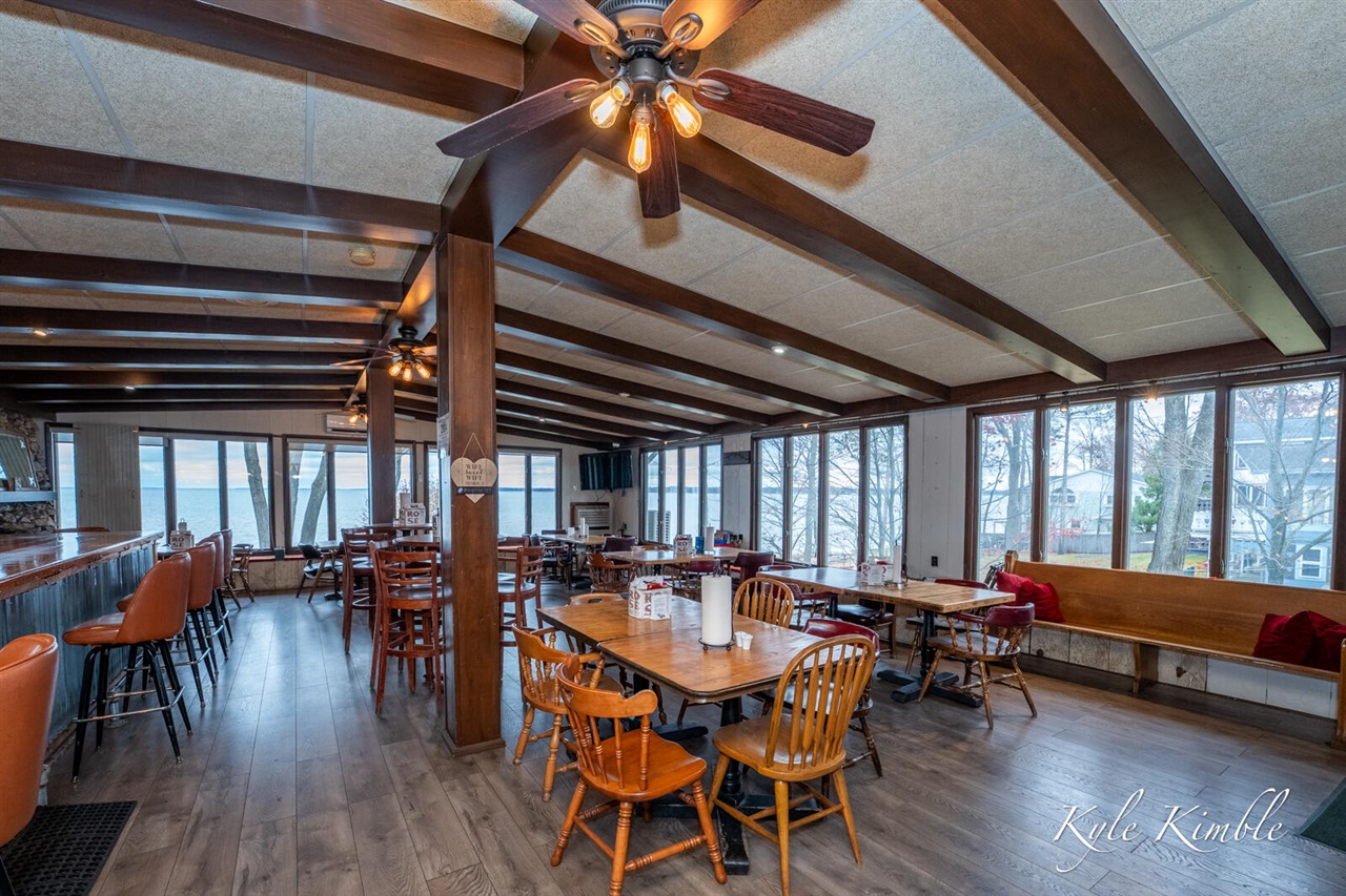 104 W Houghton Lake Drive, Prudenville, MI, 48651-8407