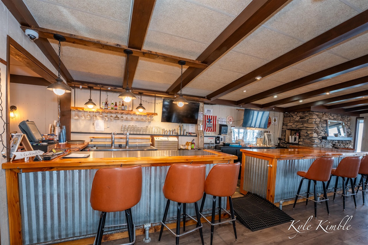 104 W Houghton Lake Drive, Prudenville, MI, 48651-8407