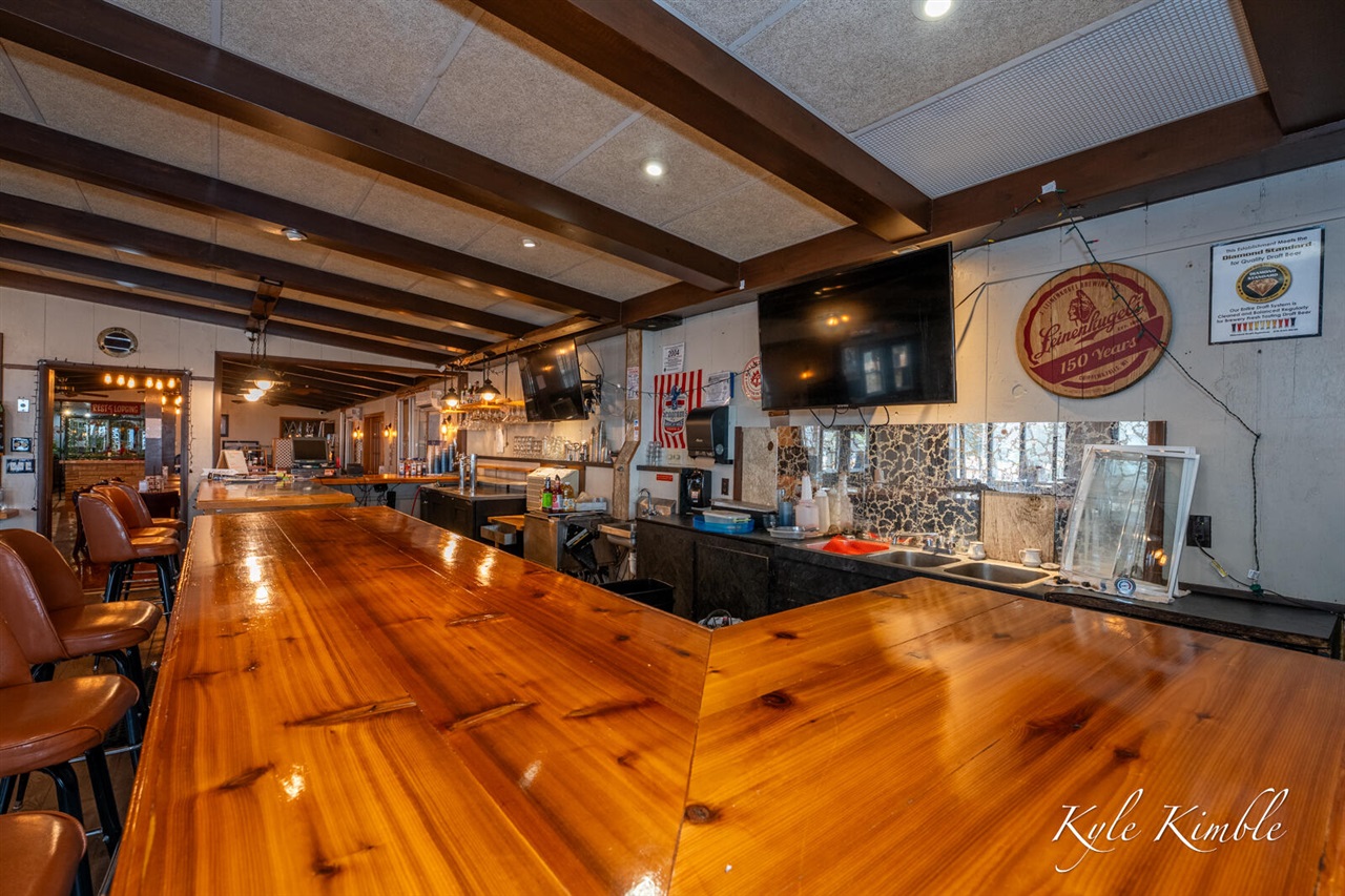 104 W Houghton Lake Drive, Prudenville, MI, 48651-8407