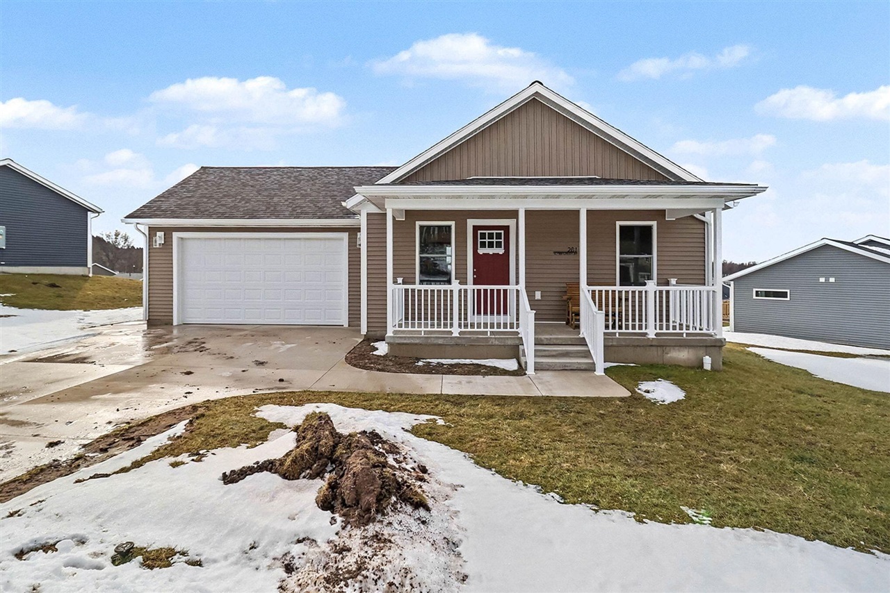 442 E Jones Street, Ionia, MI, 48846-1312