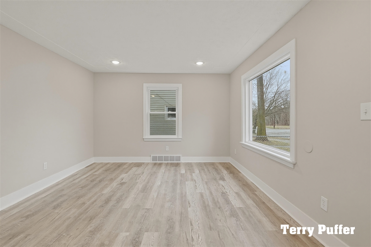 825 Stevens Street, Muskegon, MI, 49442-2125