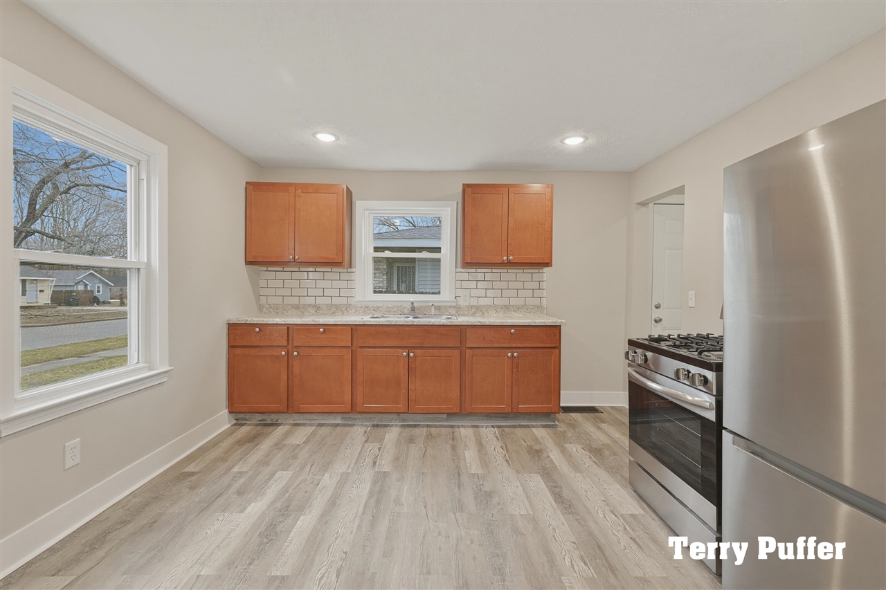 825 Stevens Street, Muskegon, MI, 49442-2125