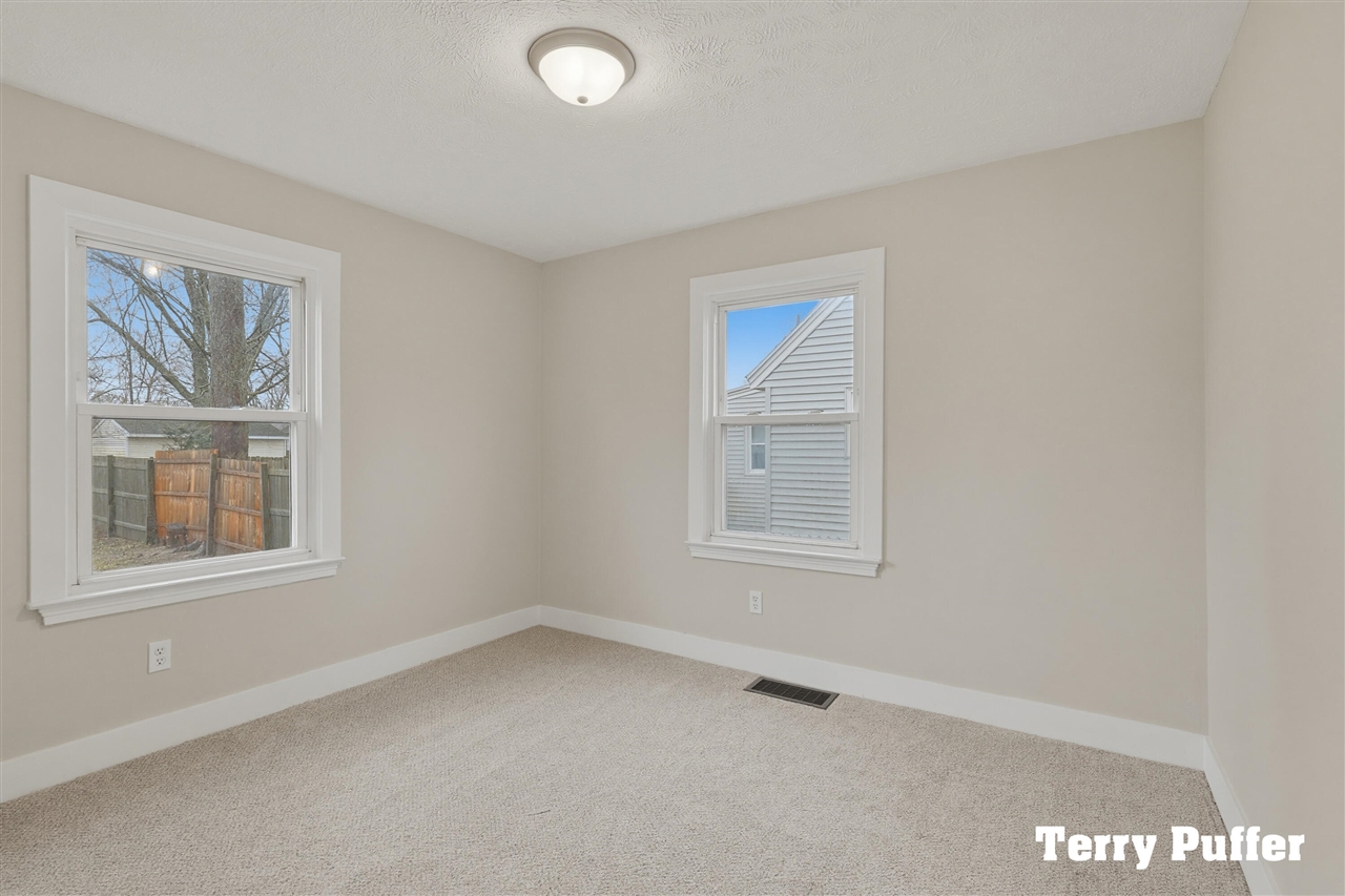 825 Stevens Street, Muskegon, MI, 49442-2125