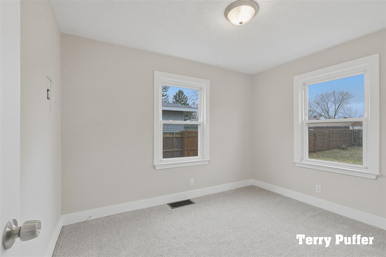 825 Stevens Street, Muskegon, MI, 49442-2125