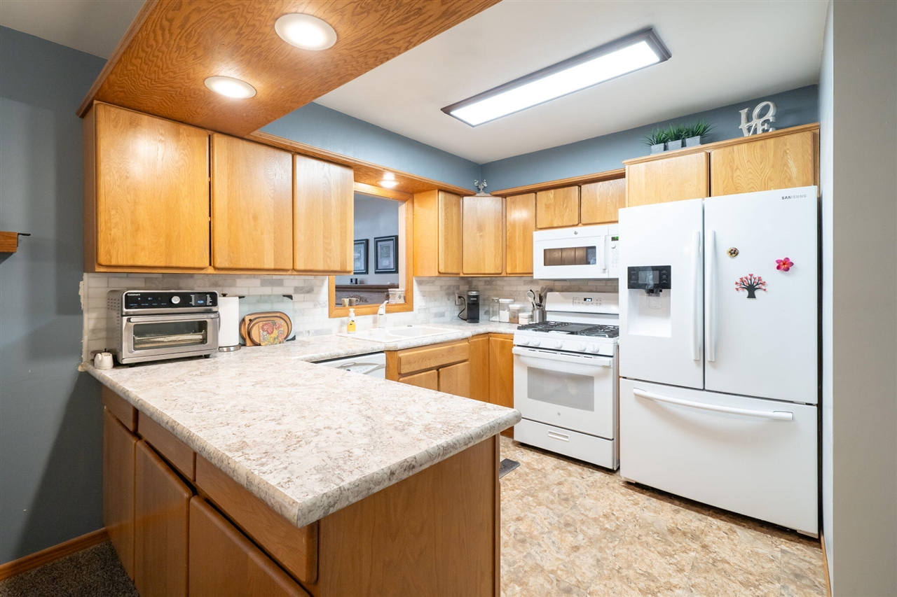 3351 Perry Avenue, Wyoming, MI, 49519-3233