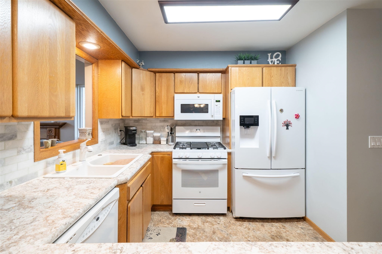 3351 Perry Avenue, Wyoming, MI, 49519-3233