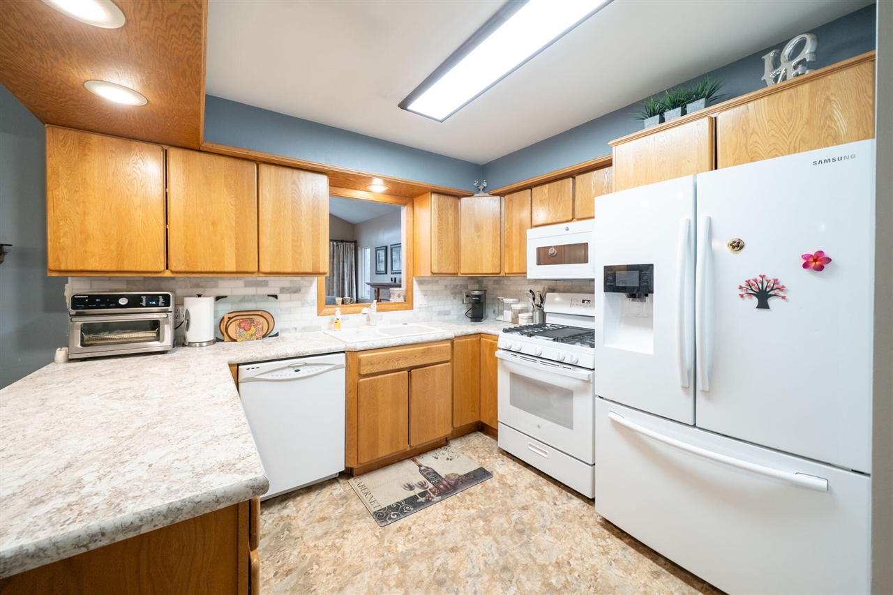 3351 Perry Avenue, Wyoming, MI, 49519-3233