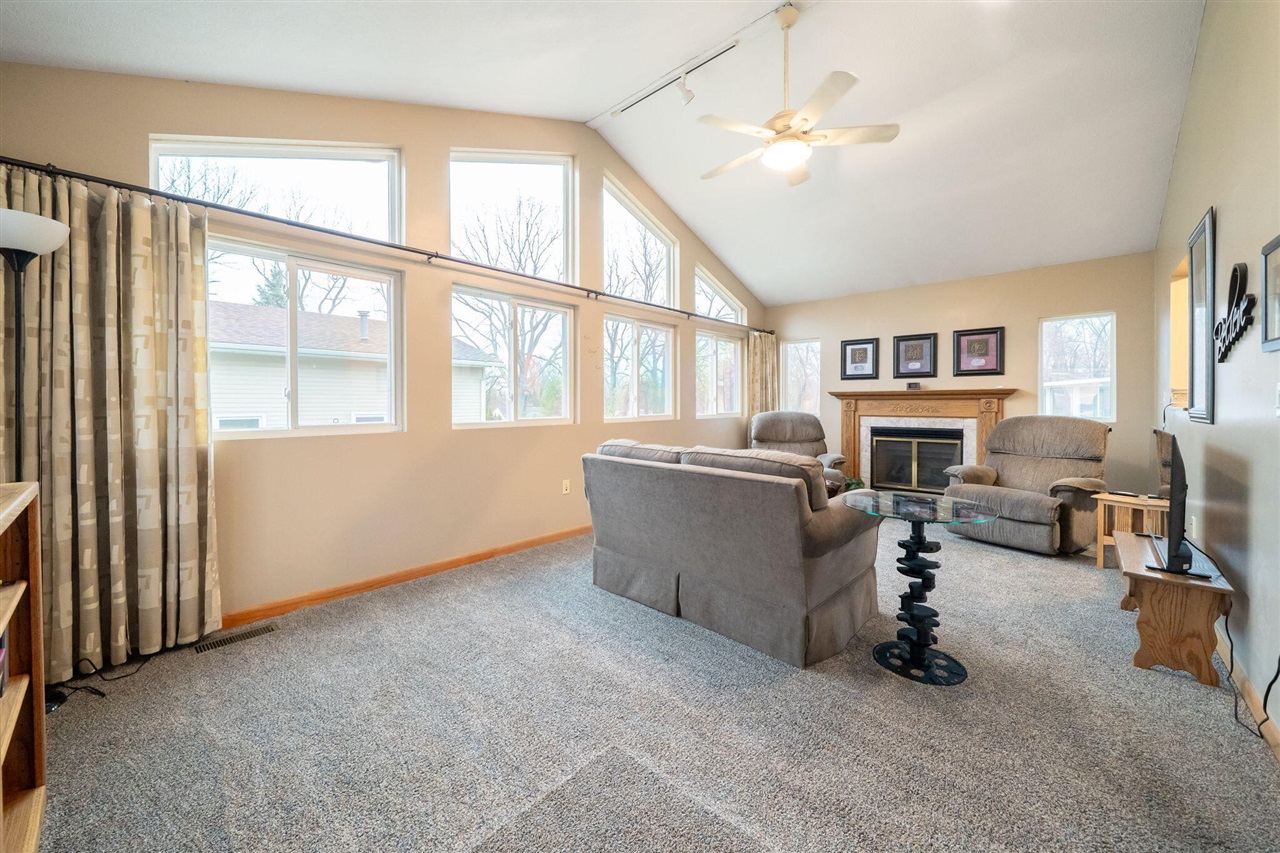 3351 Perry Avenue, Wyoming, MI, 49519-3233