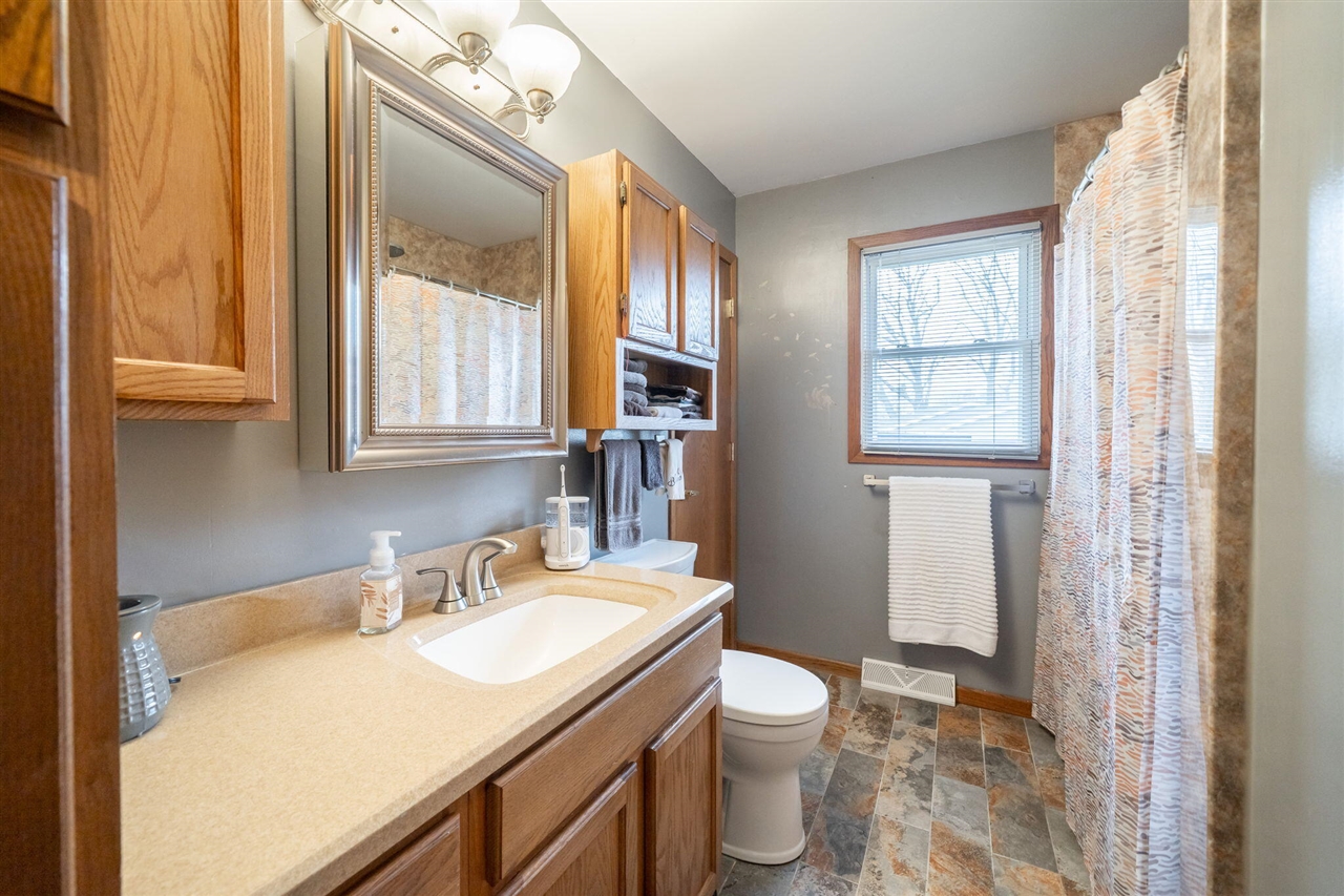 3351 Perry Avenue, Wyoming, MI, 49519-3233