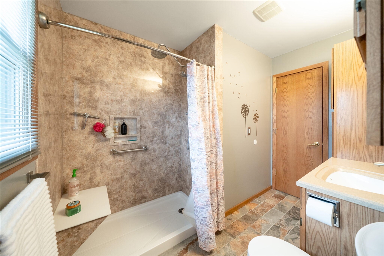 3351 Perry Avenue, Wyoming, MI, 49519-3233