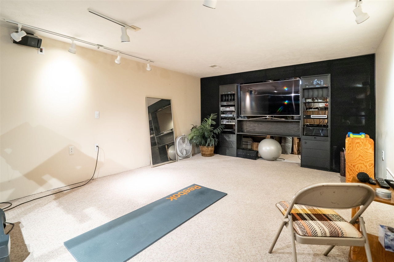 3351 Perry Avenue, Wyoming, MI, 49519-3233