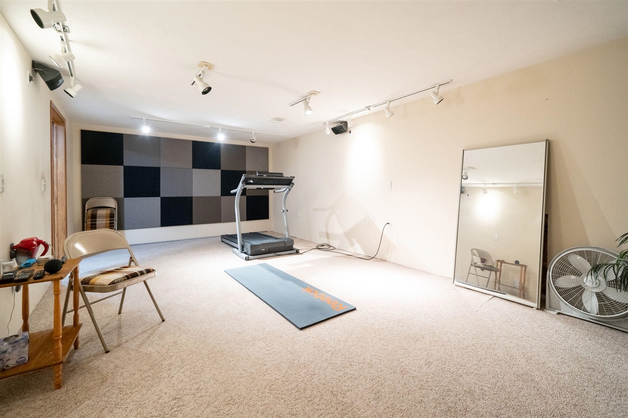 3351 Perry Avenue, Wyoming, MI, 49519-3233