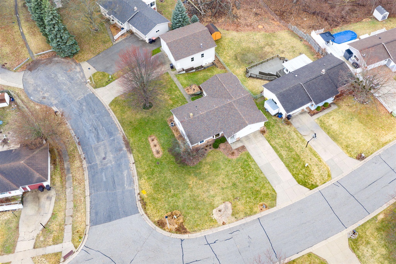 3351 Perry Avenue, Wyoming, MI, 49519-3233