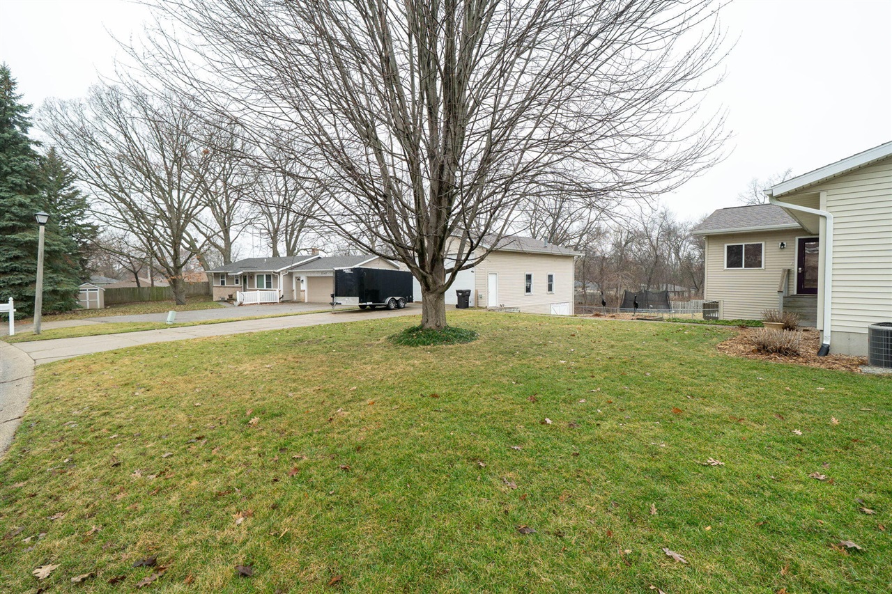 3351 Perry Avenue, Wyoming, MI, 49519-3233