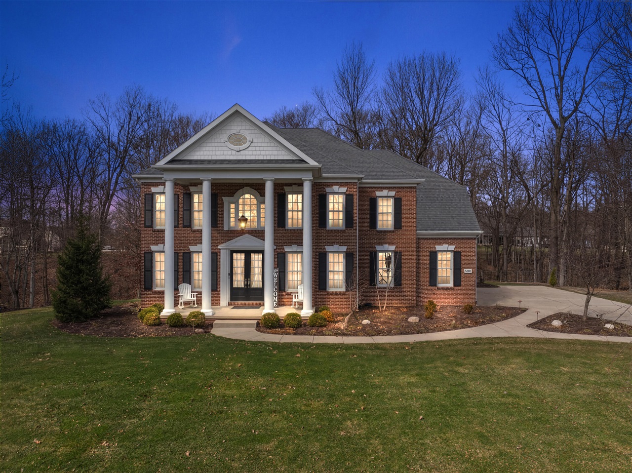 5052 S Dickinson Court, Saint Joseph, MI, 49085-8692