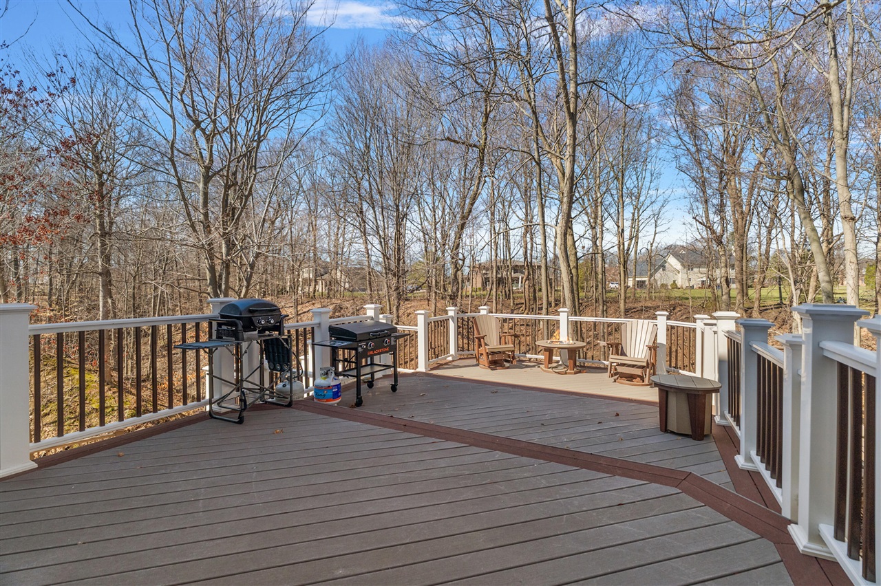 5052 S Dickinson Court, Saint Joseph, MI, 49085-8692