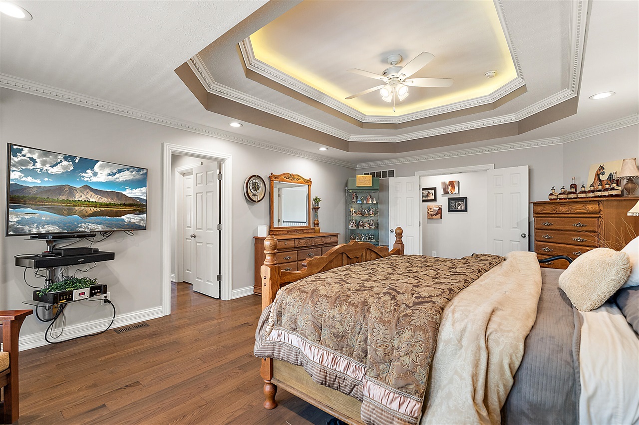 5052 S Dickinson Court, Saint Joseph, MI, 49085-8692