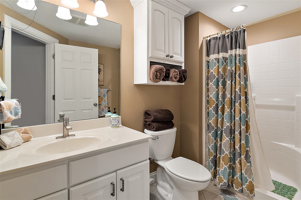 5052 S Dickinson Court, Saint Joseph, MI, 49085-8692